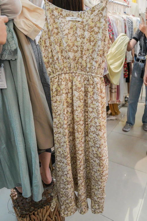 年中清倉！服裝批發(fā)城熱賣進(jìn)行時，10元起500元一麻袋